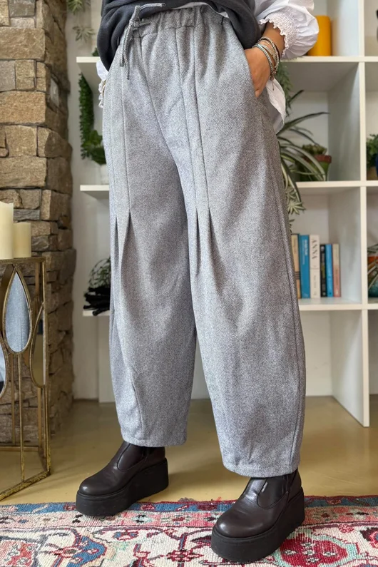 Oxford Stretch Herringbone Box Pleat Pant Mid Grey